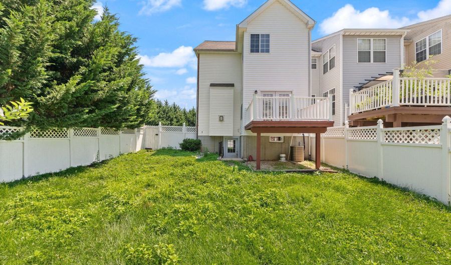 1500 SUNSWEPT Dr, Bel Air, MD 21015 - 3 Beds, 4 Bath