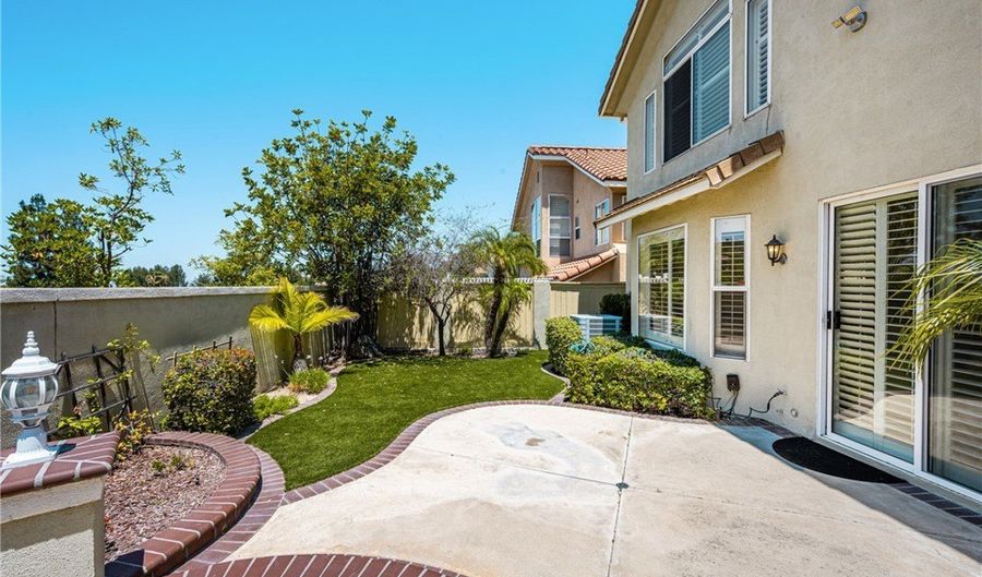 987 S Sedona Ln, Anaheim, CA 92808 - 4 Beds, 3 Bath