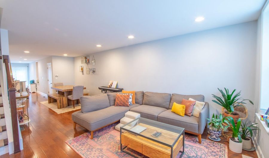 1230 S 24TH St, Philadelphia, PA 19146 - 2 Beds, 2 Bath