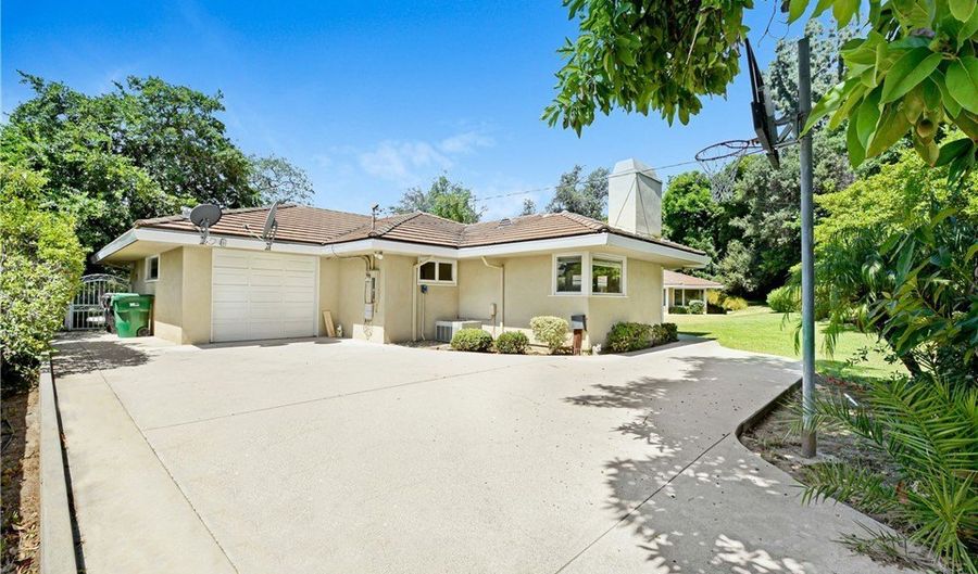 1440 Carmelita Pl, Arcadia, CA 91006 - 5 Beds, 5 Bath