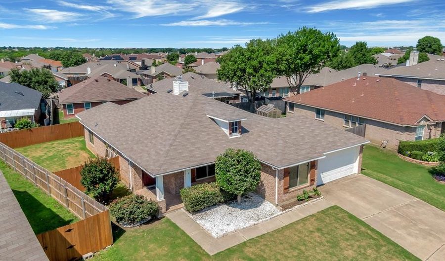 7318 Fossil Rim Trl, Arlington, TX 76002 - 4 Beds, 2 Bath