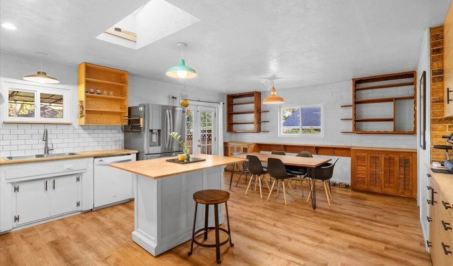 701 Normal Ave, Ashland, OR 97520 - 3 Beds, 2 Bath