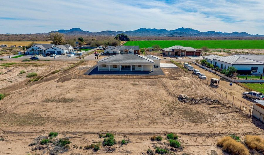 22926 W La Mirada Dr, Buckeye, AZ 85326 - 4 Beds, 4 Bath