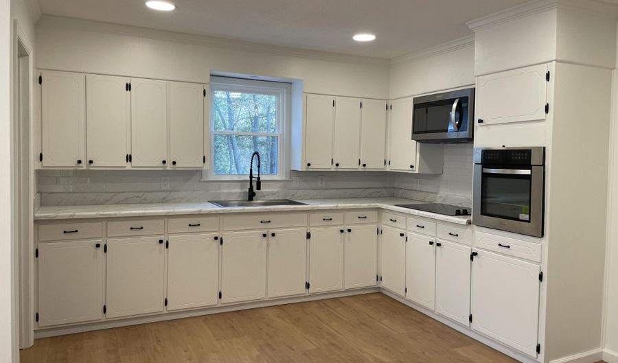 637 Wrights Mill Rd, Aiken, SC 29801 - 3 Beds, 2 Bath
