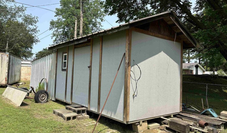 906 W Louisiana St, Beebe, AR 72012 - 4 Beds, 3 Bath