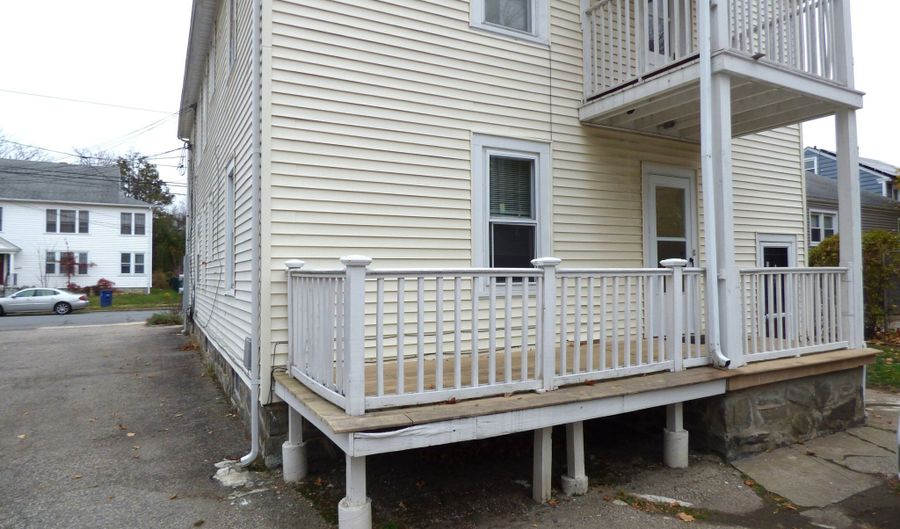 1387 Norman St, Bridgeport, CT 06604 - 2 Beds, 1 Bath