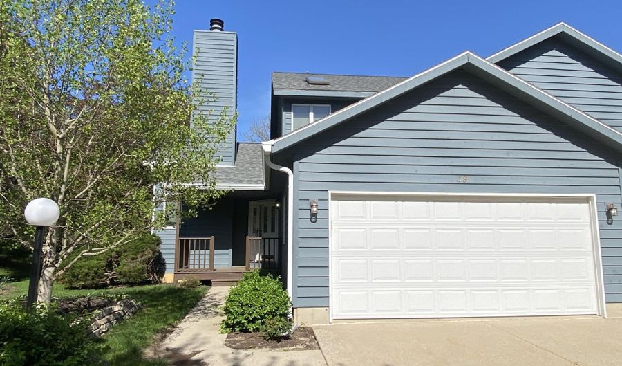 381 Sand Creek Dr N, Chesterton, IN 46304 - 2 Beds, 3 Bath