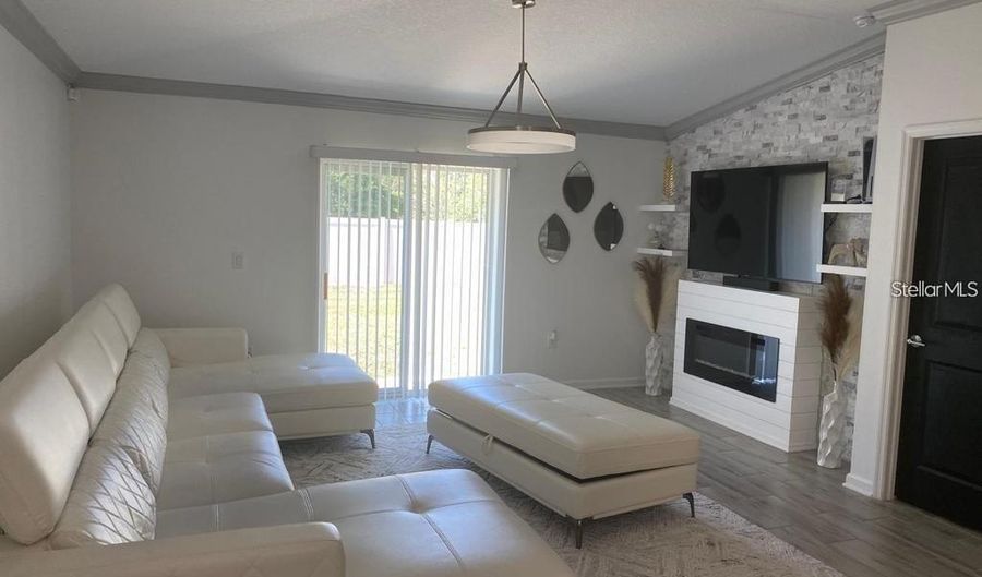 212 PERSHING St, Bartow, FL 33830 - 4 Beds, 2 Bath