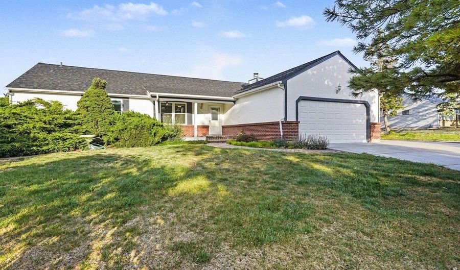 10020 Lee St, Broomfield, CO 80021 - 3 Beds, 2 Bath