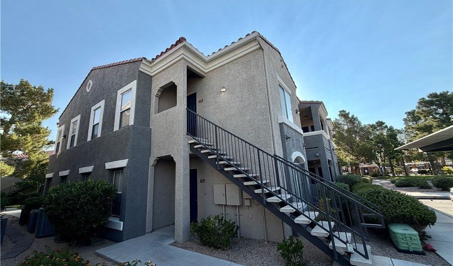 10245 S MARYLAND PW Pkwy 136, Las Vegas, NV 89123 - 2 Beds, 2 Bath