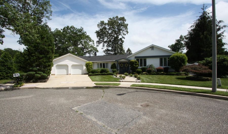 1 ARC Ct, Absecon, NJ 08201 - 3 Beds, 3 Bath