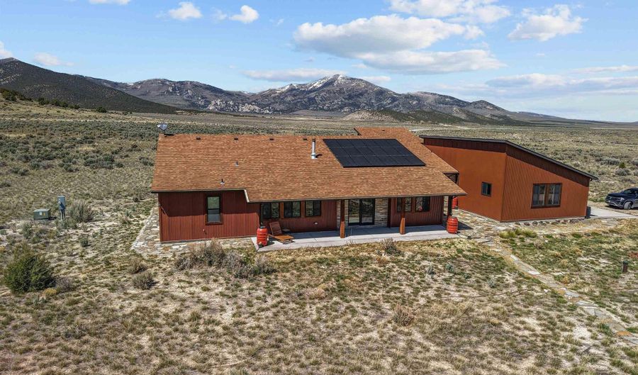 820 Shooting Iron, Almo, ID 83312 - 2 Beds, 2 Bath