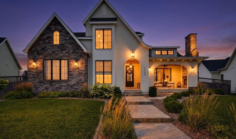 1509 SW Des Moines St, Ankeny, IA 50023 - 6 Beds, 6 Bath