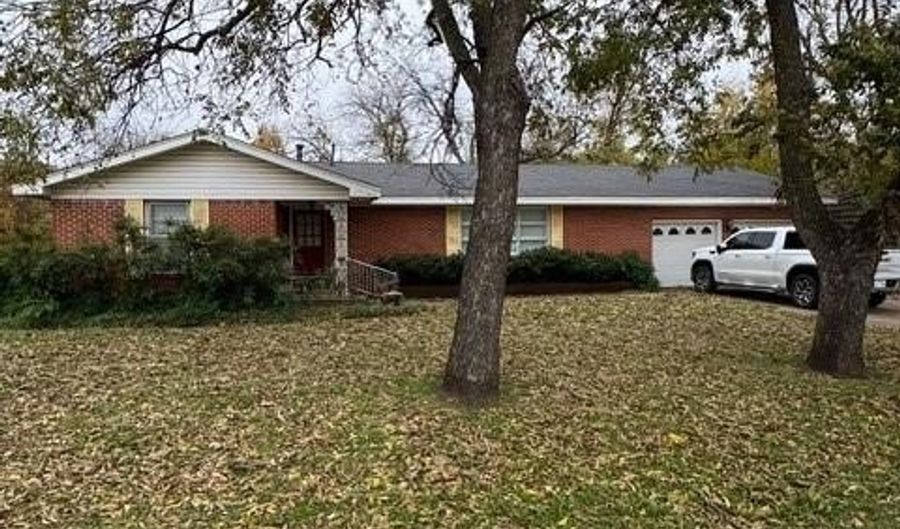 2349 S 35th St, Abilene, TX 79605 - 3 Beds, 2 Bath