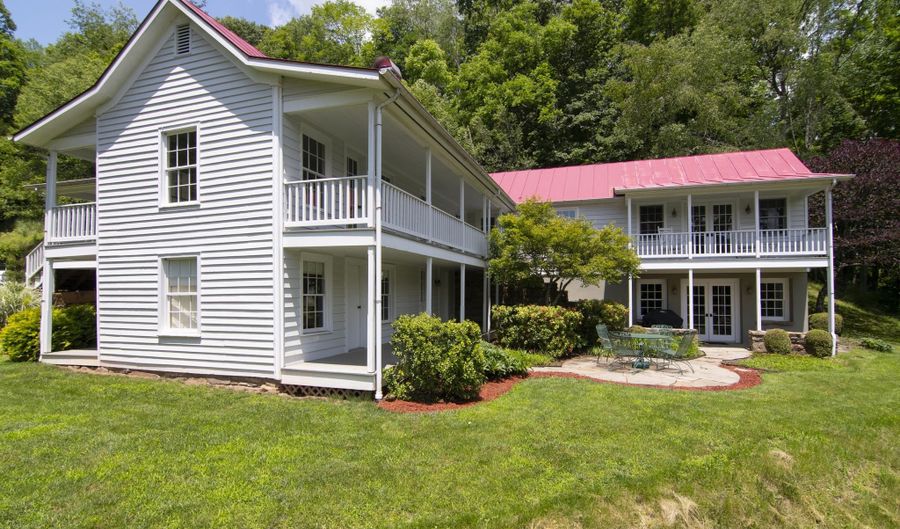 90 Taylor Ln, Alderson, WV 24910 - 3 Beds, 4 Bath