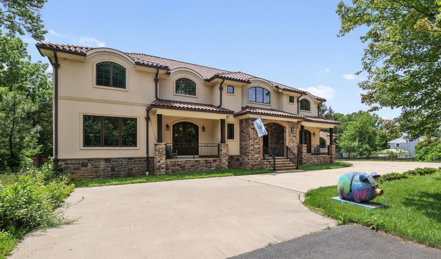 4147 OLD COLUMBIA Pike, Annandale, VA 22003 - 6 Beds, 8 Bath