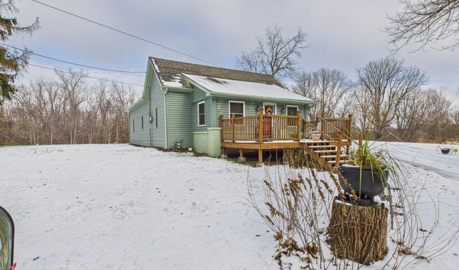 1090 W Van Buren St, Alexandria, IN 46001 - 2 Beds, 1 Bath