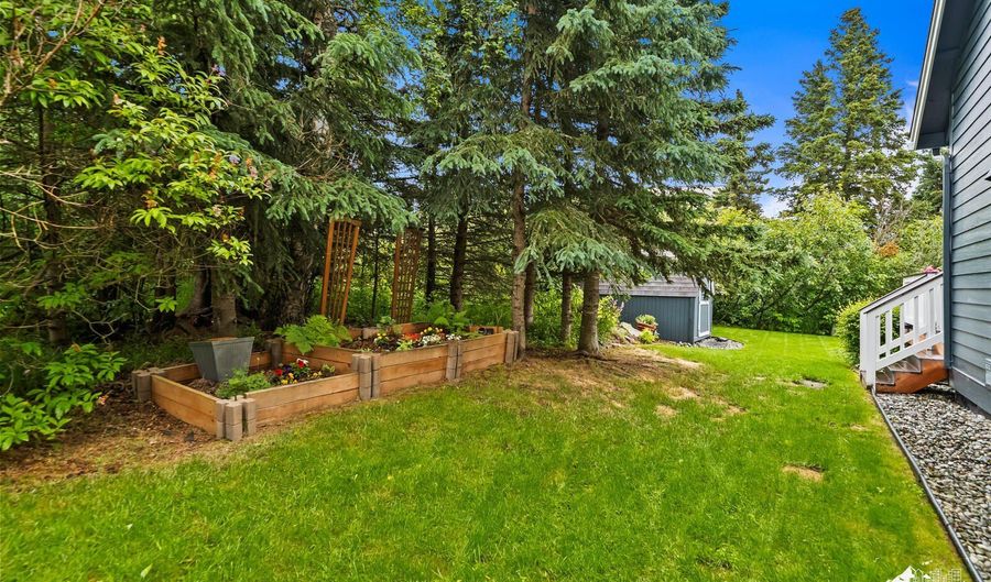 16140 Bridgewood Cir, Anchorage, AK 99516 - 4 Beds, 3 Bath