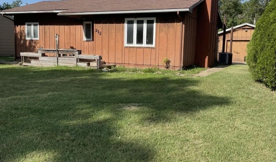 319 N Magnolia, Attica, KS 67009 - 3 Beds, 1 Bath