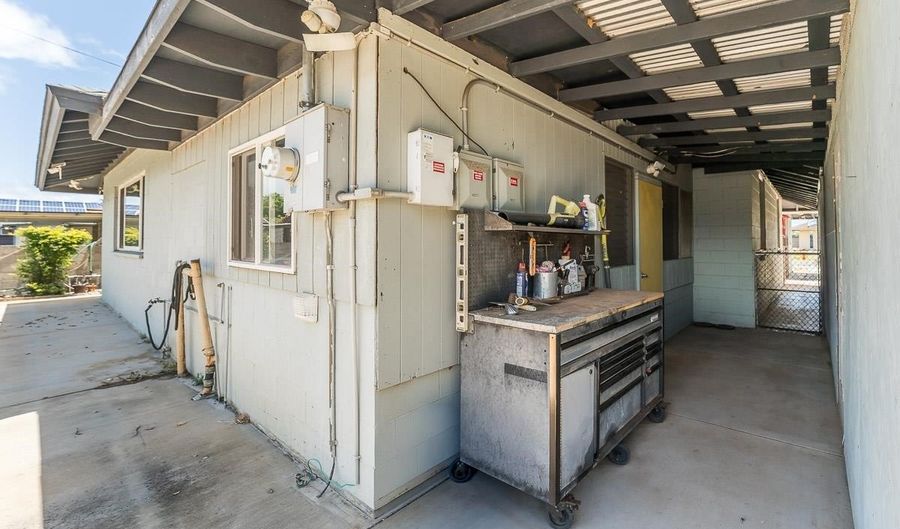 396 Kahiki St, Kahului, HI 96732 - 4 Beds, 3 Bath