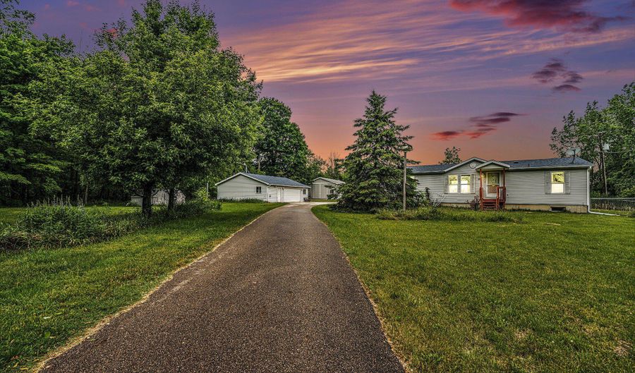 3093 104th Ave, Allegan, MI 49010 - 4 Beds, 2 Bath