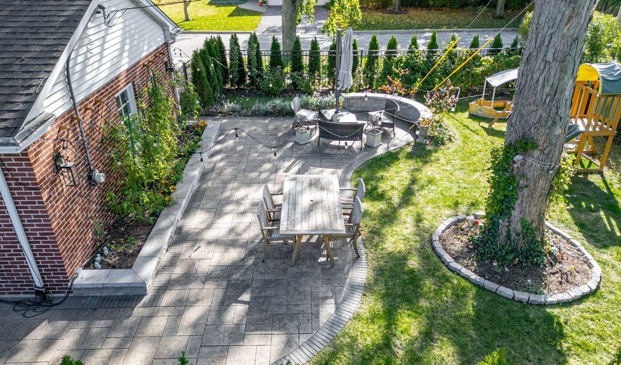 116 E Orchard St, Arlington Heights, IL 60005 - 4 Beds, 3 Bath