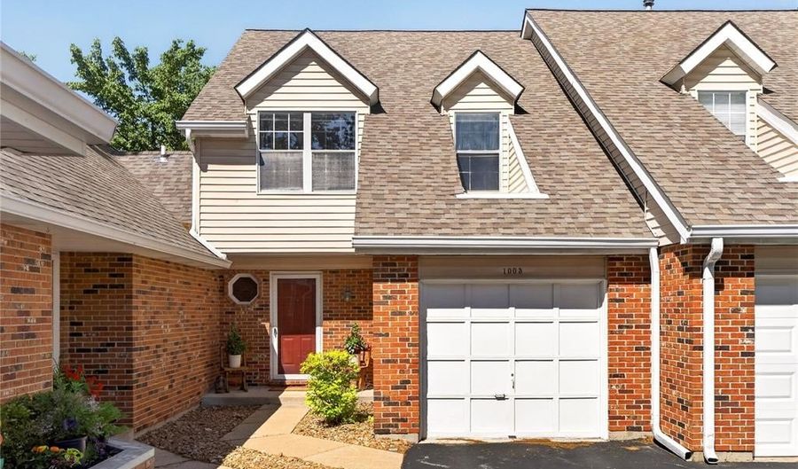 1003 Pocono Trl, Ballwin, MO 63021 - 2 Beds, 3 Bath