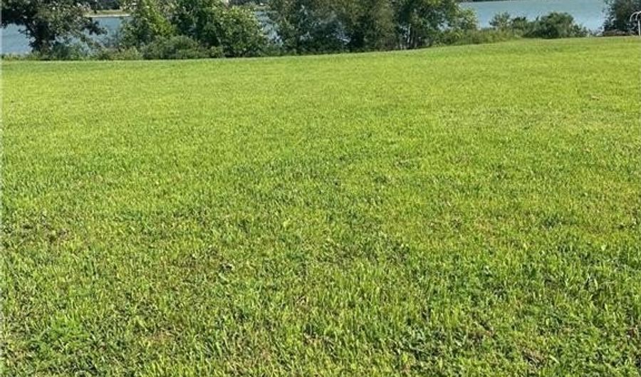 640 W Lake St W, Avoca, MN 56114 - 0 Beds, 0 Bath