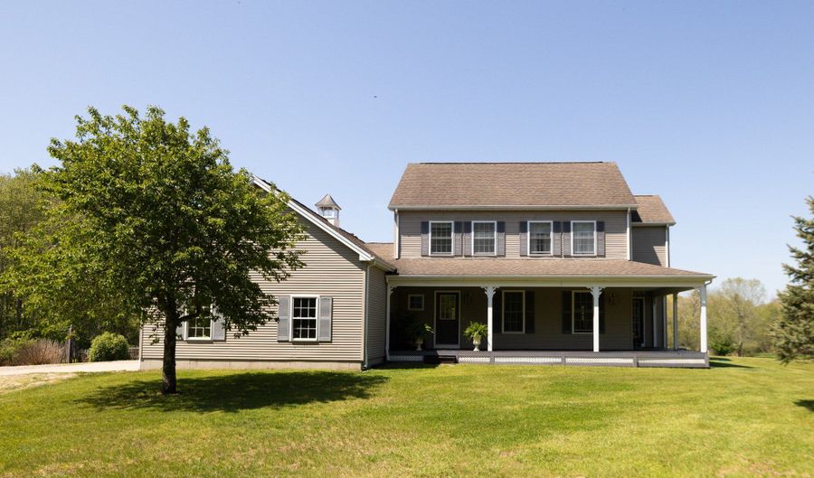435 Old Hebron Rd, Colchester, CT 06415 - 4 Beds, 3 Bath