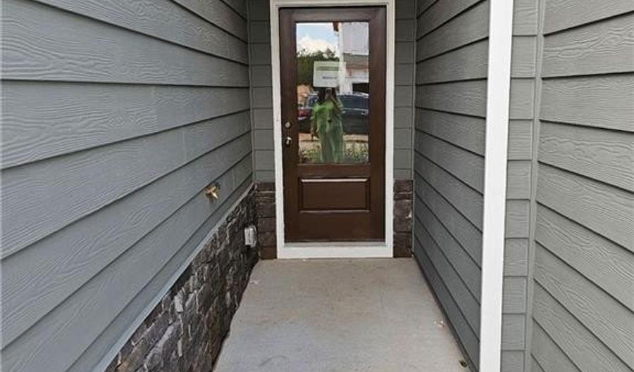 2460 RAVENCLIFF Dr, Austell, GA 30168 - 3 Beds, 3 Bath