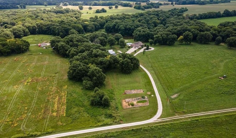 8409 NW County Road 6002, Amoret, MO 64722 - 4 Beds, 4 Bath