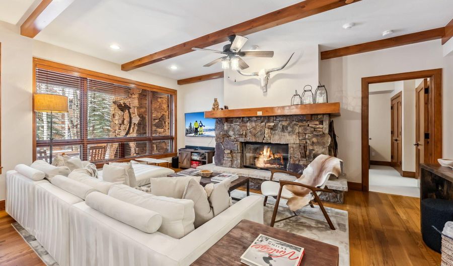 205 Bear Paw B102, Avon, CO 81620 - 2 Beds, 3 Bath