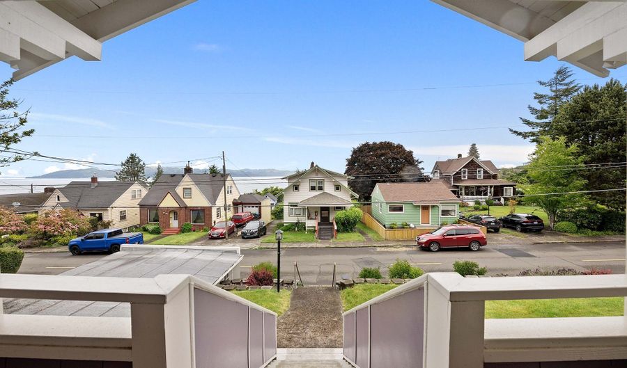 3361 Harrison Ave, Astoria, OR 97103 - 5 Beds, 2 Bath