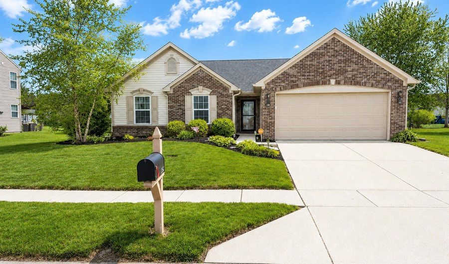 1354 Turfway Dr, Avon, IN 46123 - 3 Beds, 2 Bath