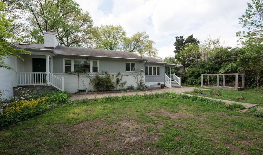6789 LITTLE FALLS Rd, Arlington, VA 22213 - 4 Beds, 3 Bath