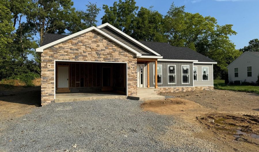 10199 JASPER Dr, Greencastle, PA 17225 - 3 Beds, 2 Bath