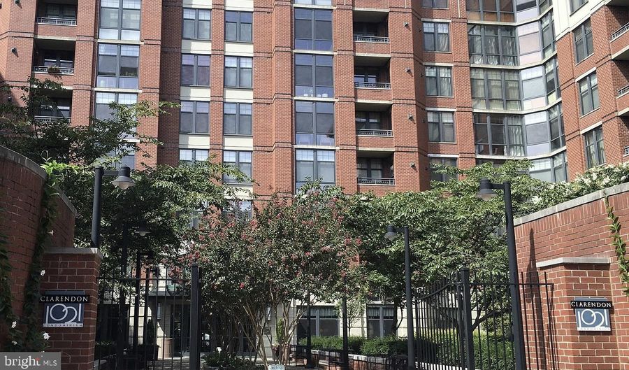 1021 N GARFIELD St 215, Arlington, VA 22201 - 1 Beds, 1 Bath