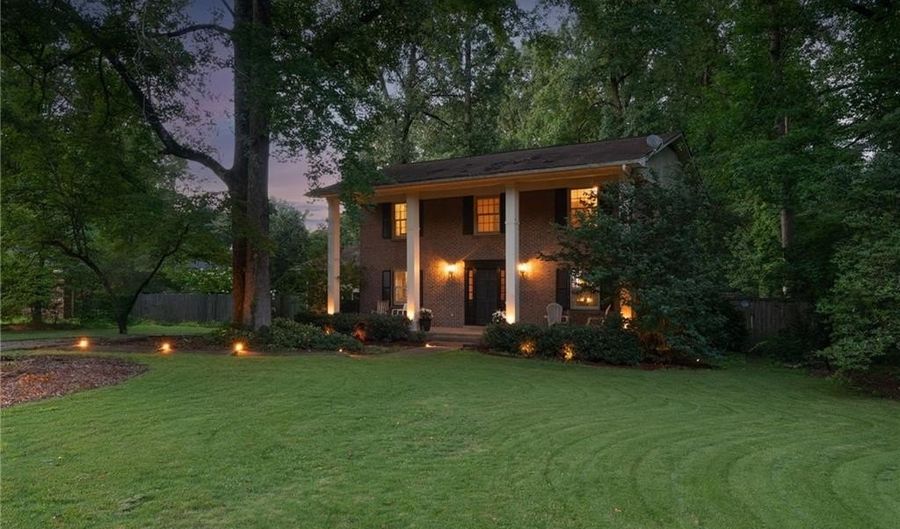129 CARTER St, Auburn, AL 36830 - 4 Beds, 3 Bath