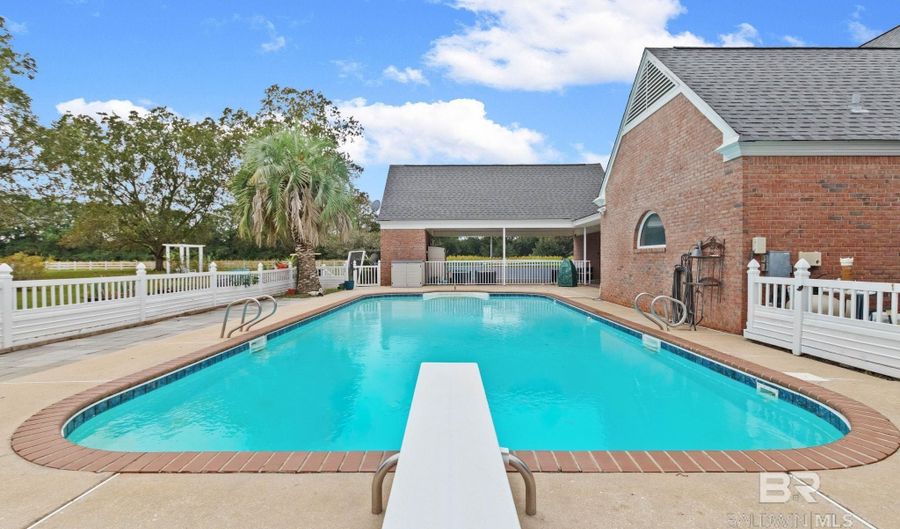 10734 Highway 31, Atmore, AL 36502 - 5 Beds, 4 Bath