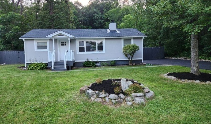 251 Wiscasset Rd 251, Alloway, NJ 07422 - 3 Beds, 1 Bath