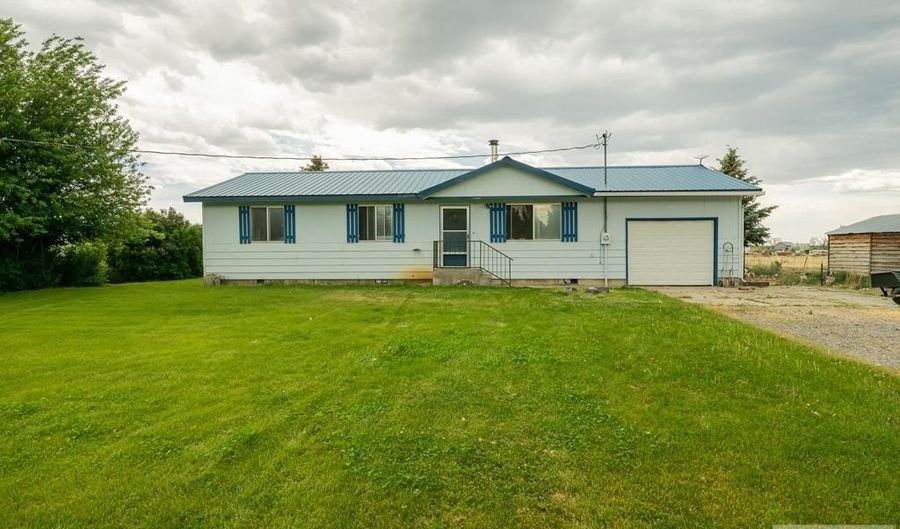 3229 W 2600 N, Arco, ID 83213 - 3 Beds, 1 Bath
