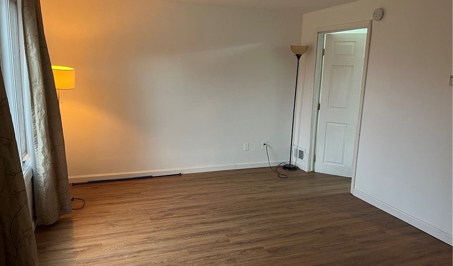 368 Grover Cleveland Hwy, Amherst, NY 14226 - 5 Beds, 2 Bath