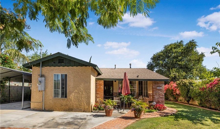 883 W Nicolet St, Banning, CA 92220 - 4 Beds, 2 Bath