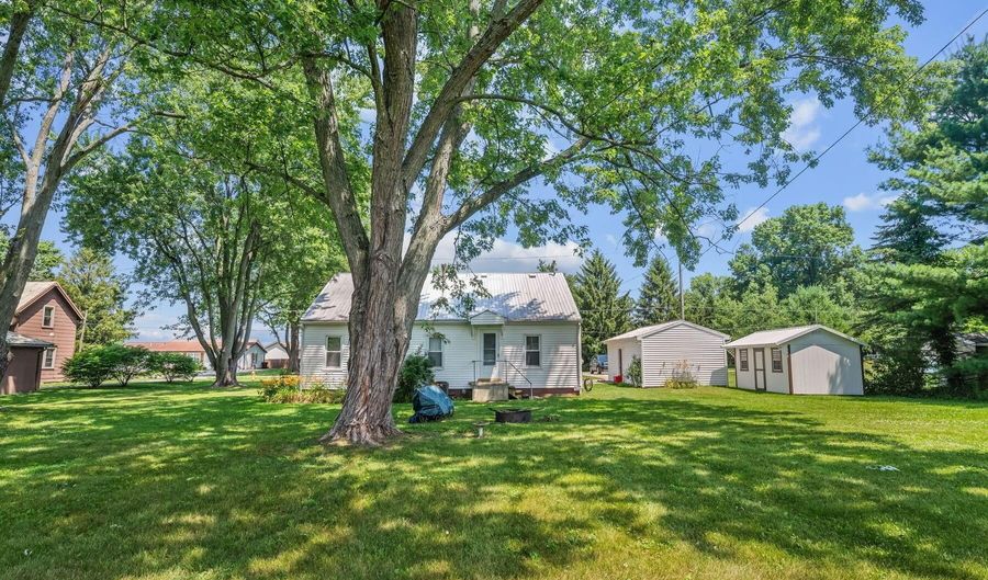 107 Vine St, Ashley, OH 43003 - 3 Beds, 1 Bath