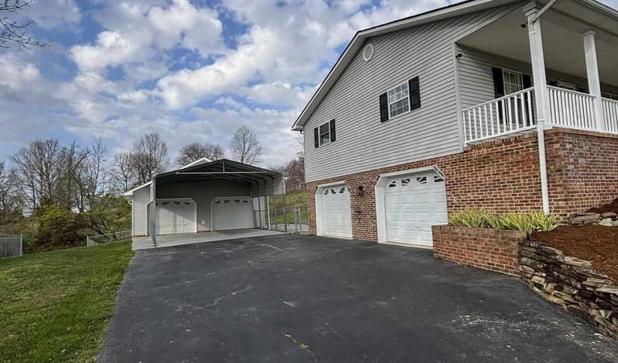 285 Brian Cir, Afton, TN 37616 - 3 Beds, 2 Bath