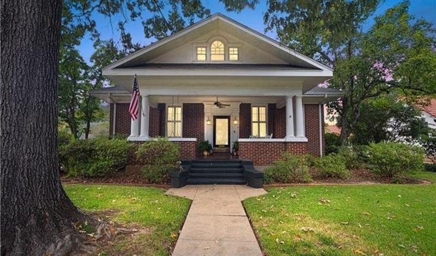 1924 ALBERT St, Alexandria, LA 71303 - 3 Beds, 2 Bath