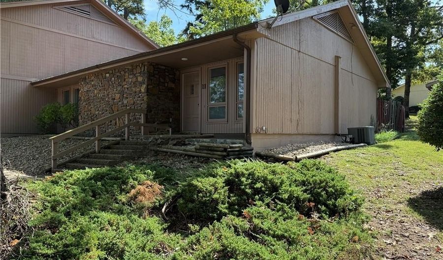 11 Mellor Ln, Bella Vista, AR 72715 - 2 Beds, 2 Bath