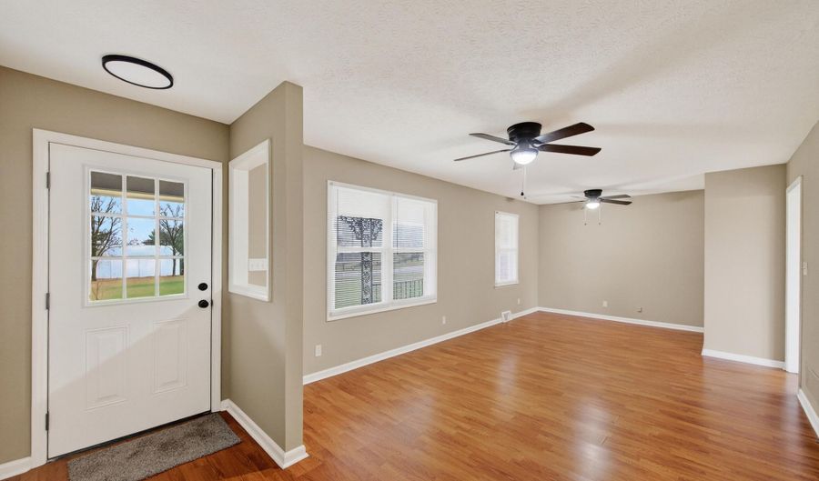 6425 Elmburg Rd, Bagdad, KY 40003 - 4 Beds, 3 Bath