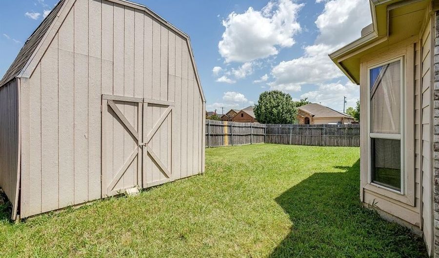 100 Pebble Creek Way, Alvarado, TX 76009 - 4 Beds, 2 Bath