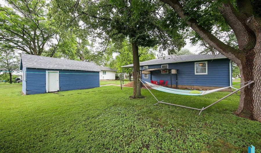 631 E 2nd St, Bridgewater, SD 57319 - 4 Beds, 2 Bath